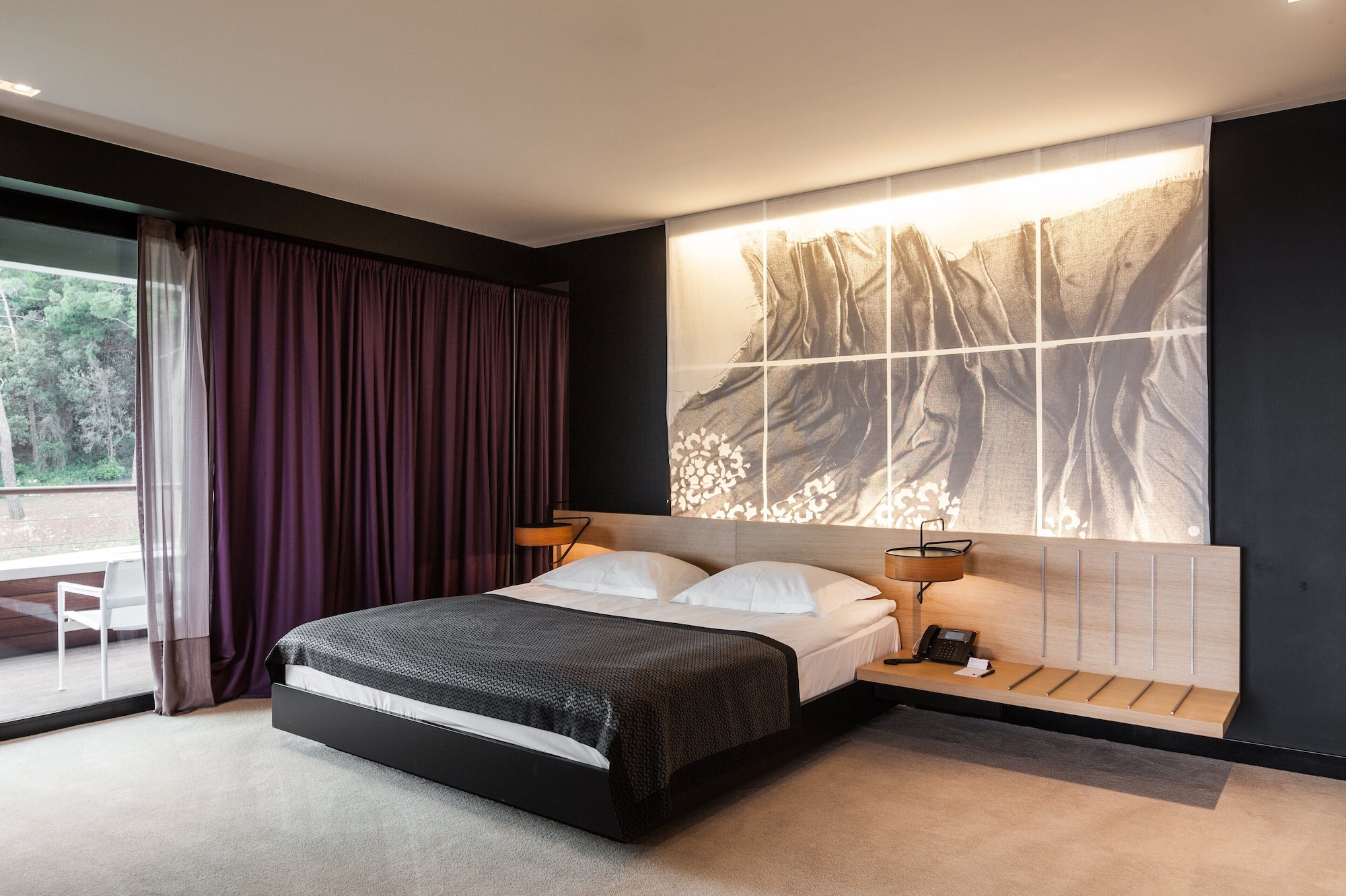 GRAND, DOUBLE BED