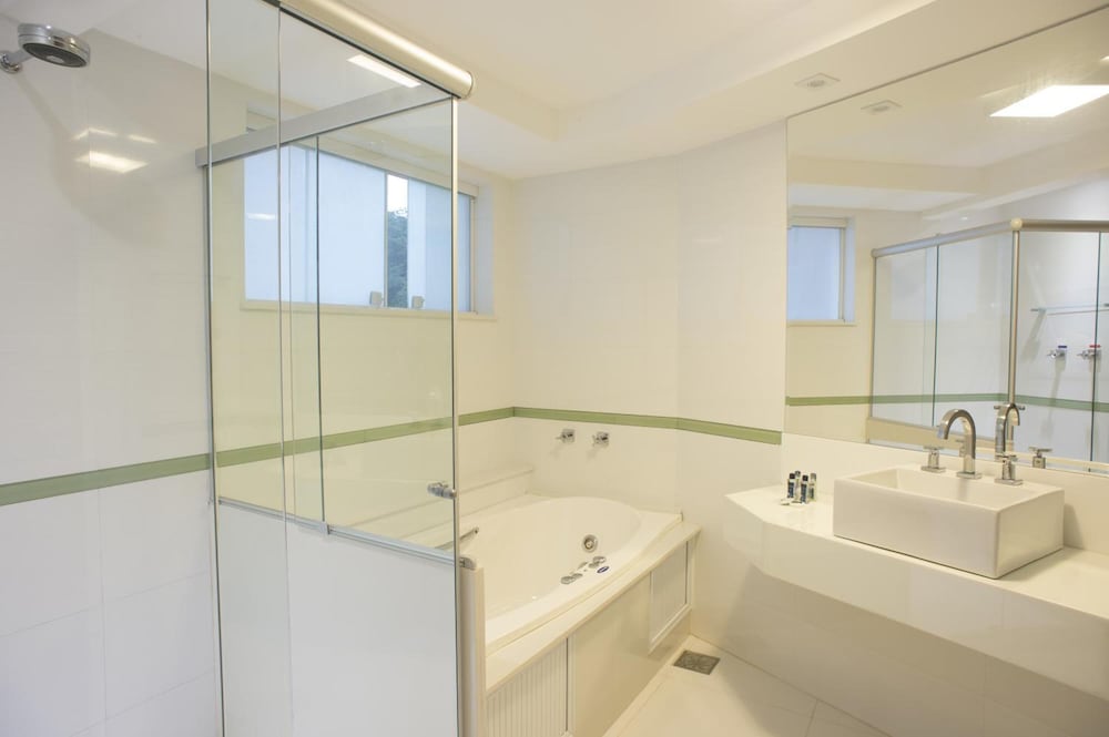 CASABLANCA CENTER HOTEL 48/49