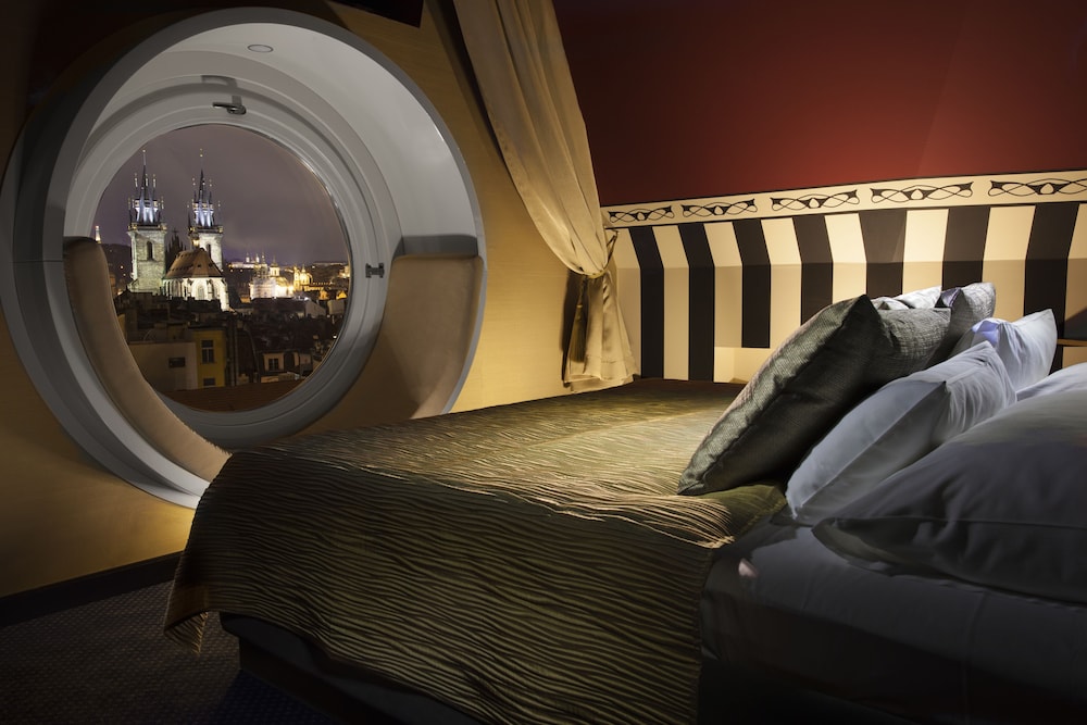 Hotel Paris Prague 42/50