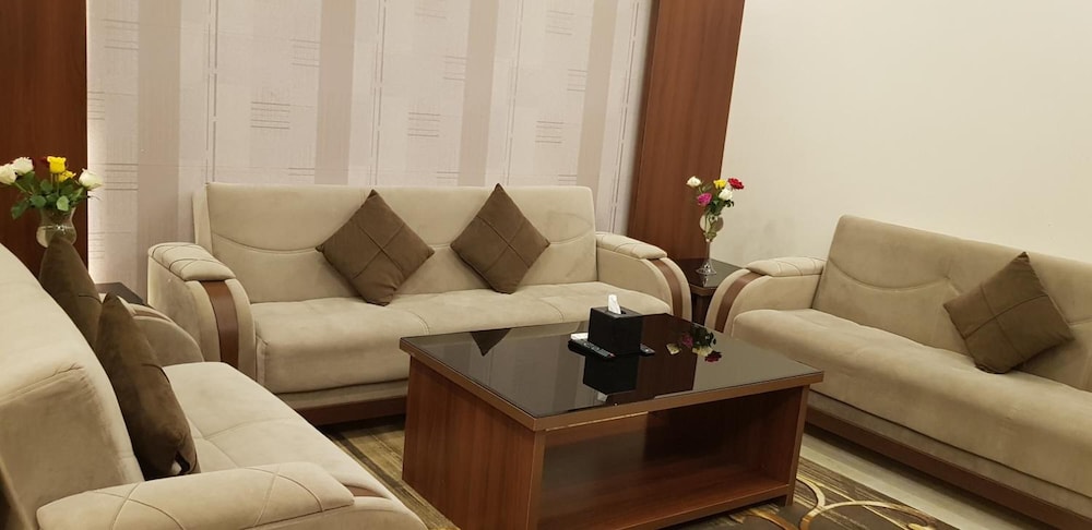 فندق مشارف المدن للأجنحة الفندقية(Msharef Al Moden Suites) 30/55