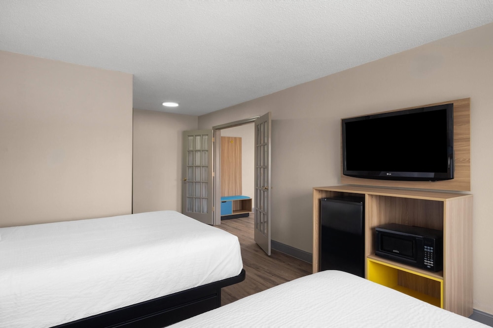 Suite, 2 Queen Beds
