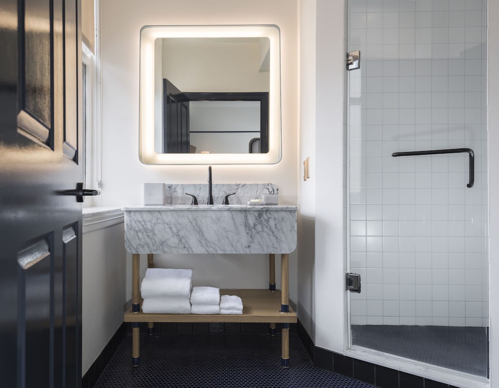 Hu Hotel Memphis 49/50