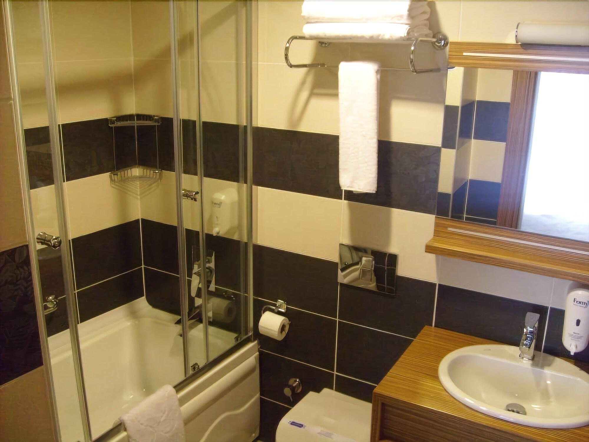 Hotel Almina Park 28/39