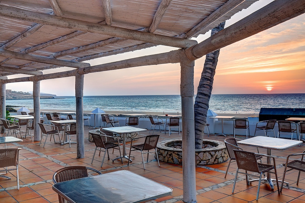 SBH Monica Beach Resort 24/47