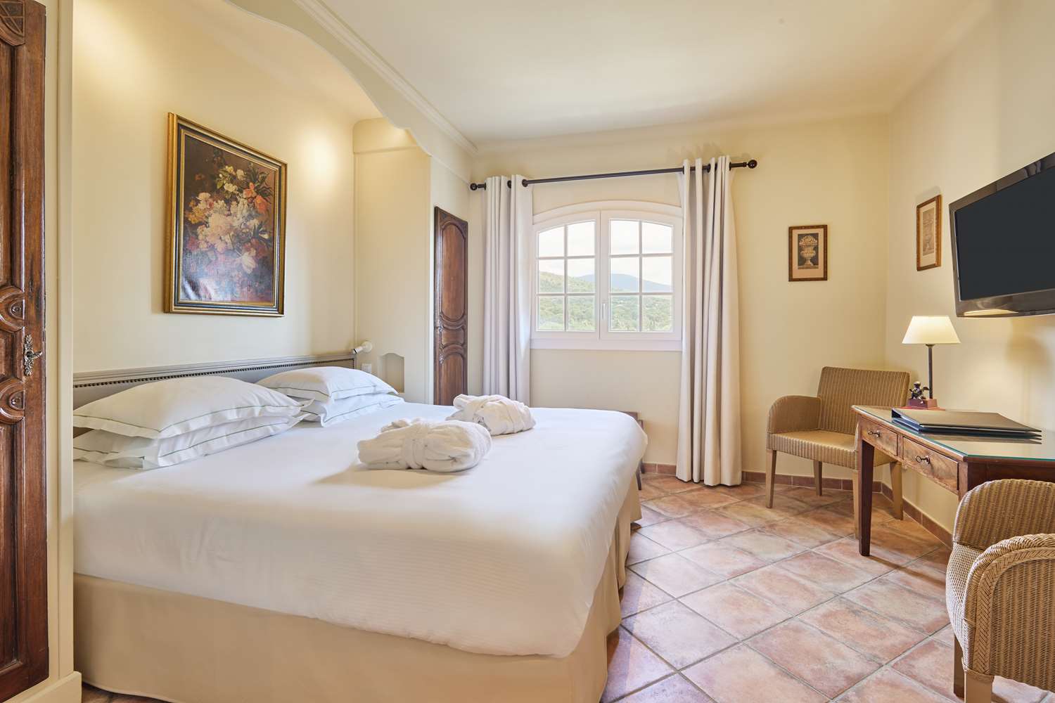 Comfort, Twin Beds, King Bed, with View