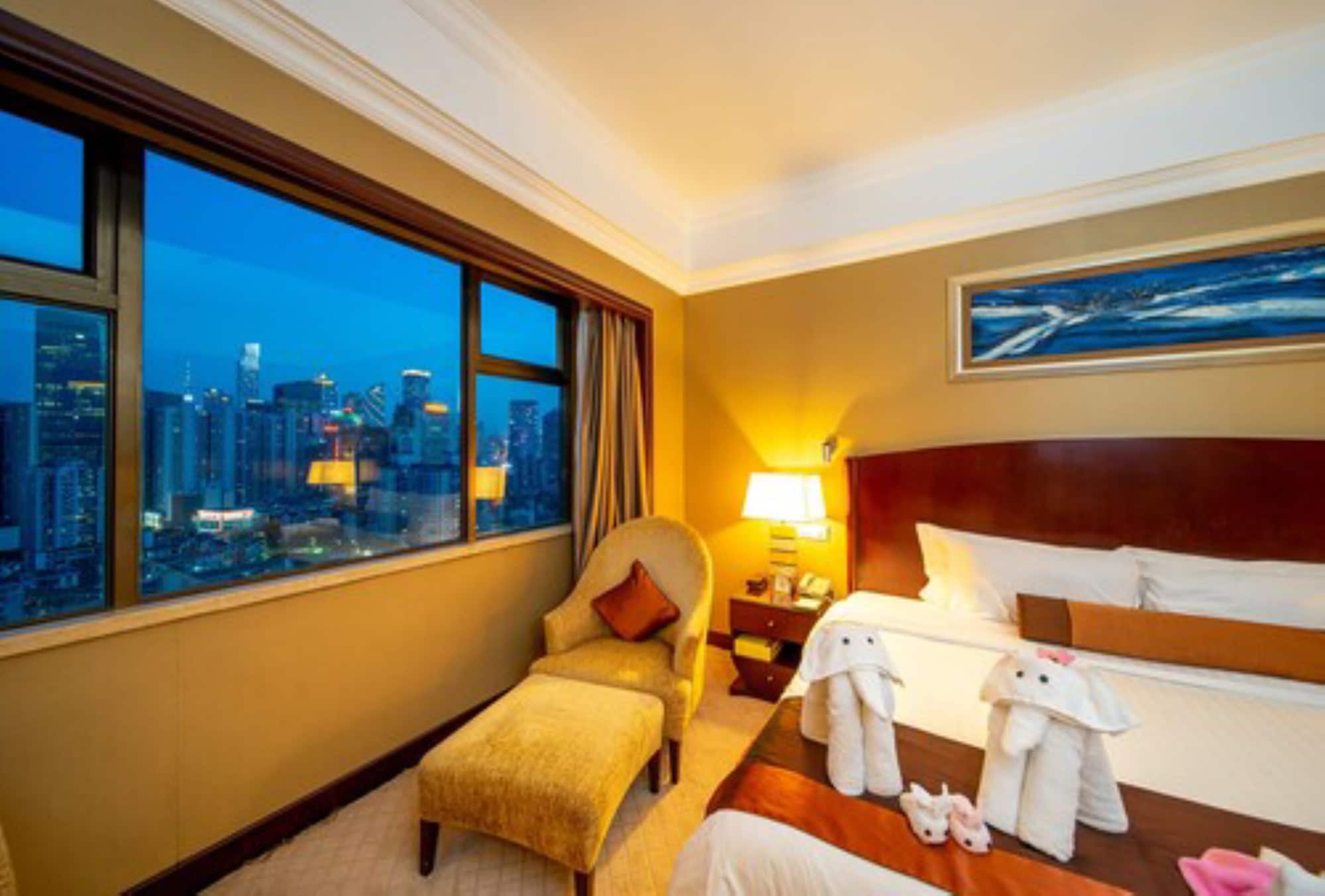 EXECUTIVE SUPER KING BED ROOM H