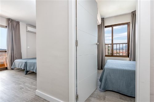 2 Bedrooms, Apartment