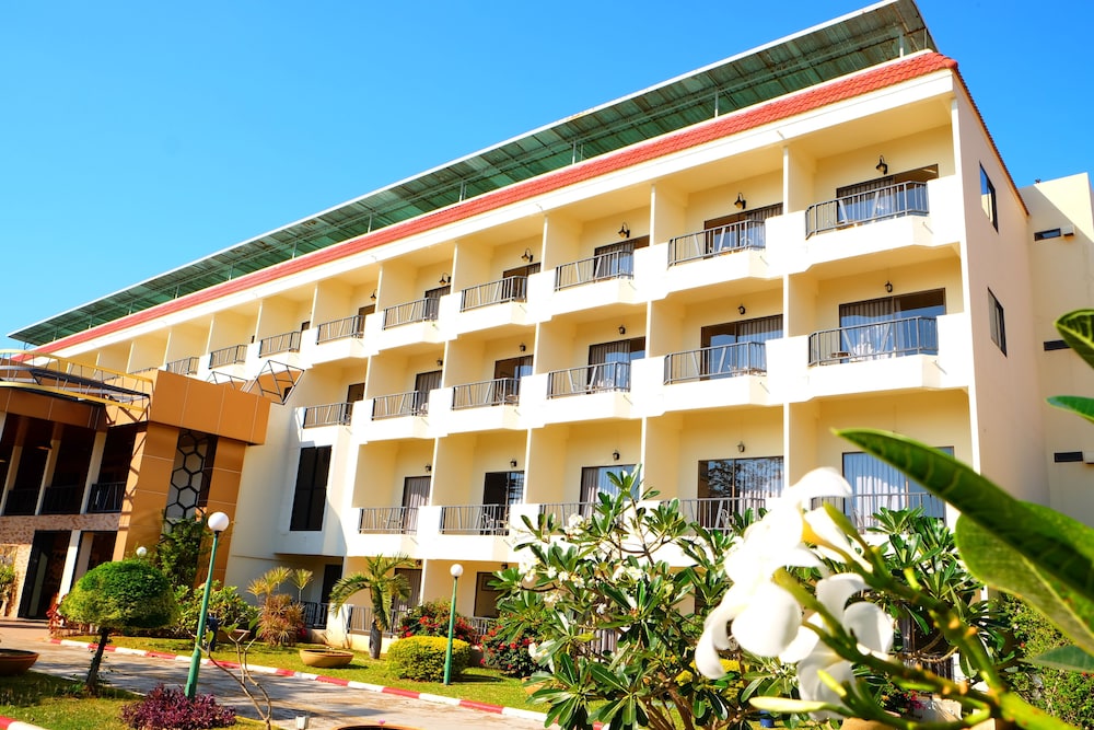 New Travel Beach Resort 2/68