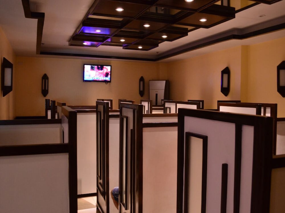 Hotel Sogo Edsa Caloocan 34/38