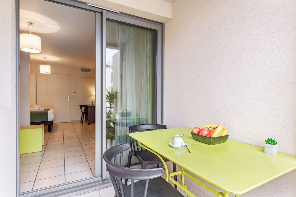 Appart City Confort La Ciotat Cote Port 57/60