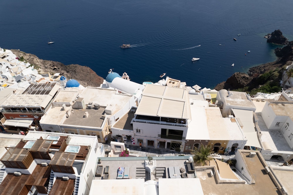 The Museum Project Oia 5/69