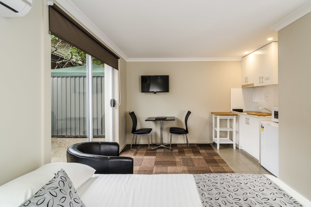Parkville Place Apartments 27/30