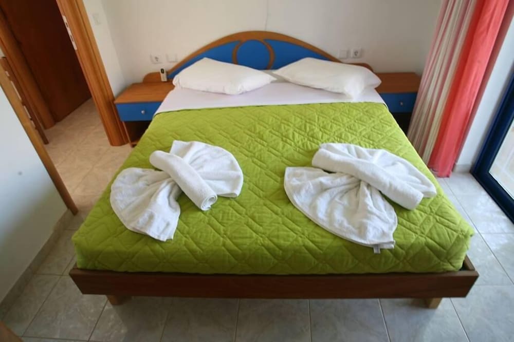 Nitsas Hotel Apartments 18/54