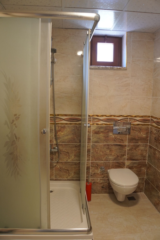 Ozbek Suit Otel 55/58