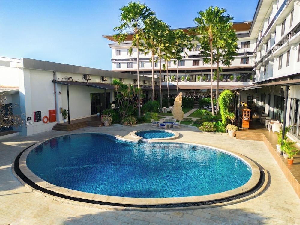 Hotel Neo Eltari Kupang 43/49