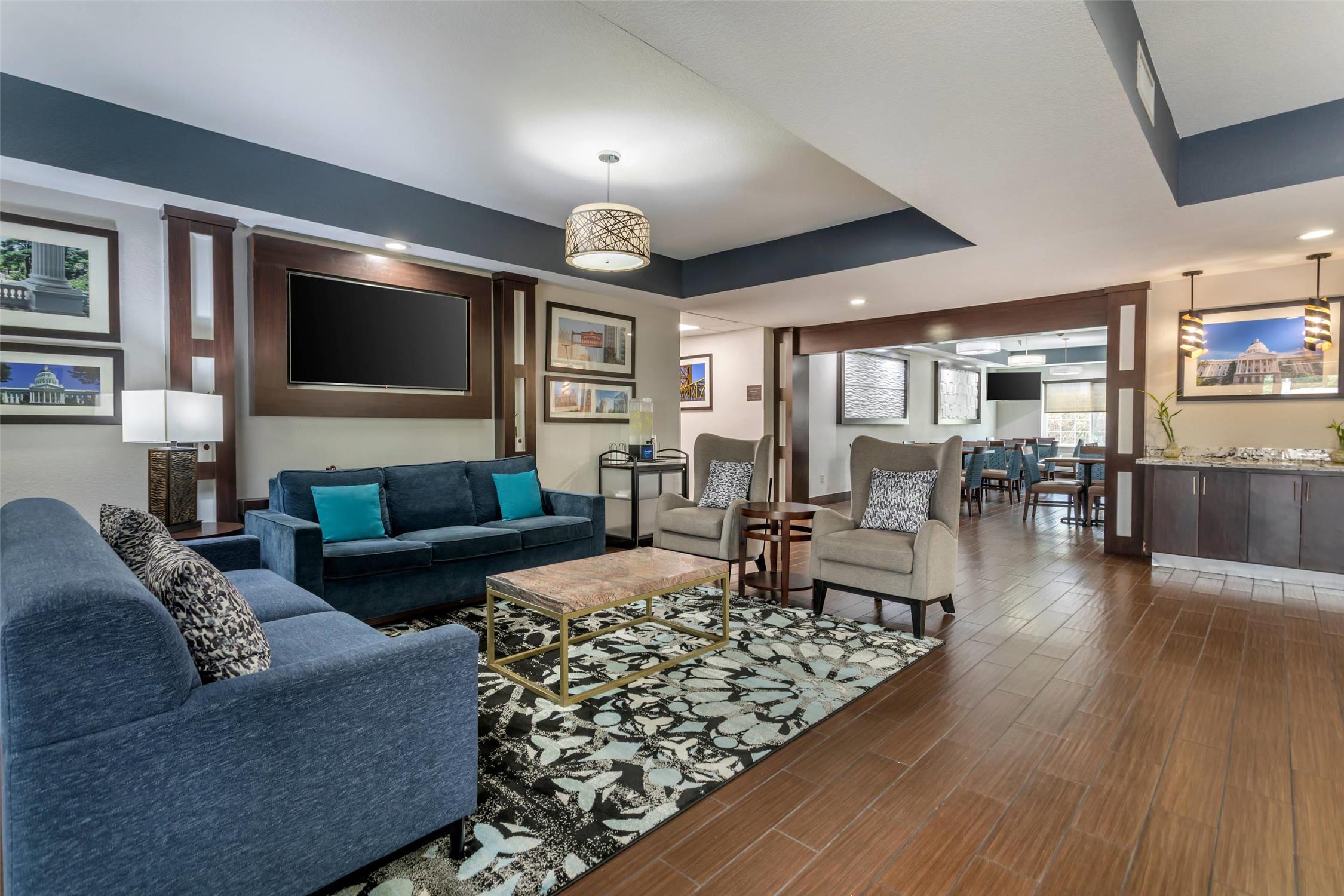 Comfort Suites Downtown Sacramento 29/47