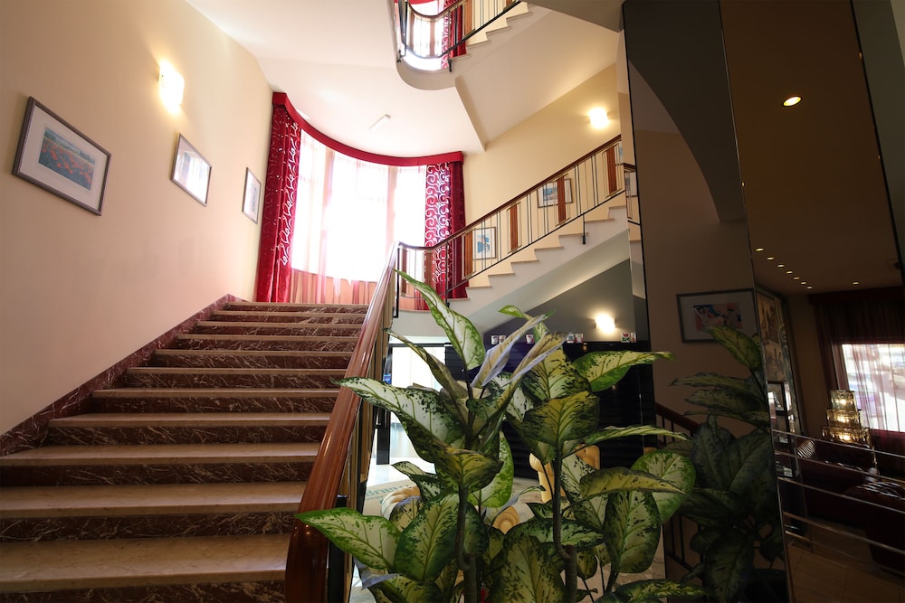 Grande Albergo Maugeri 34/50