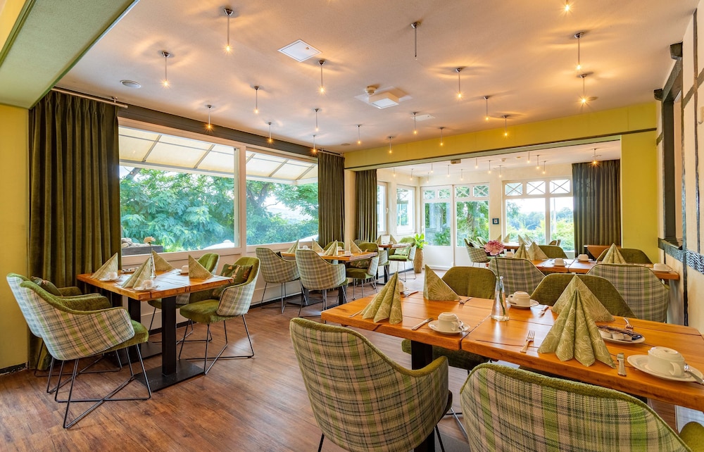 Waldhotel Eskeshof 53/70