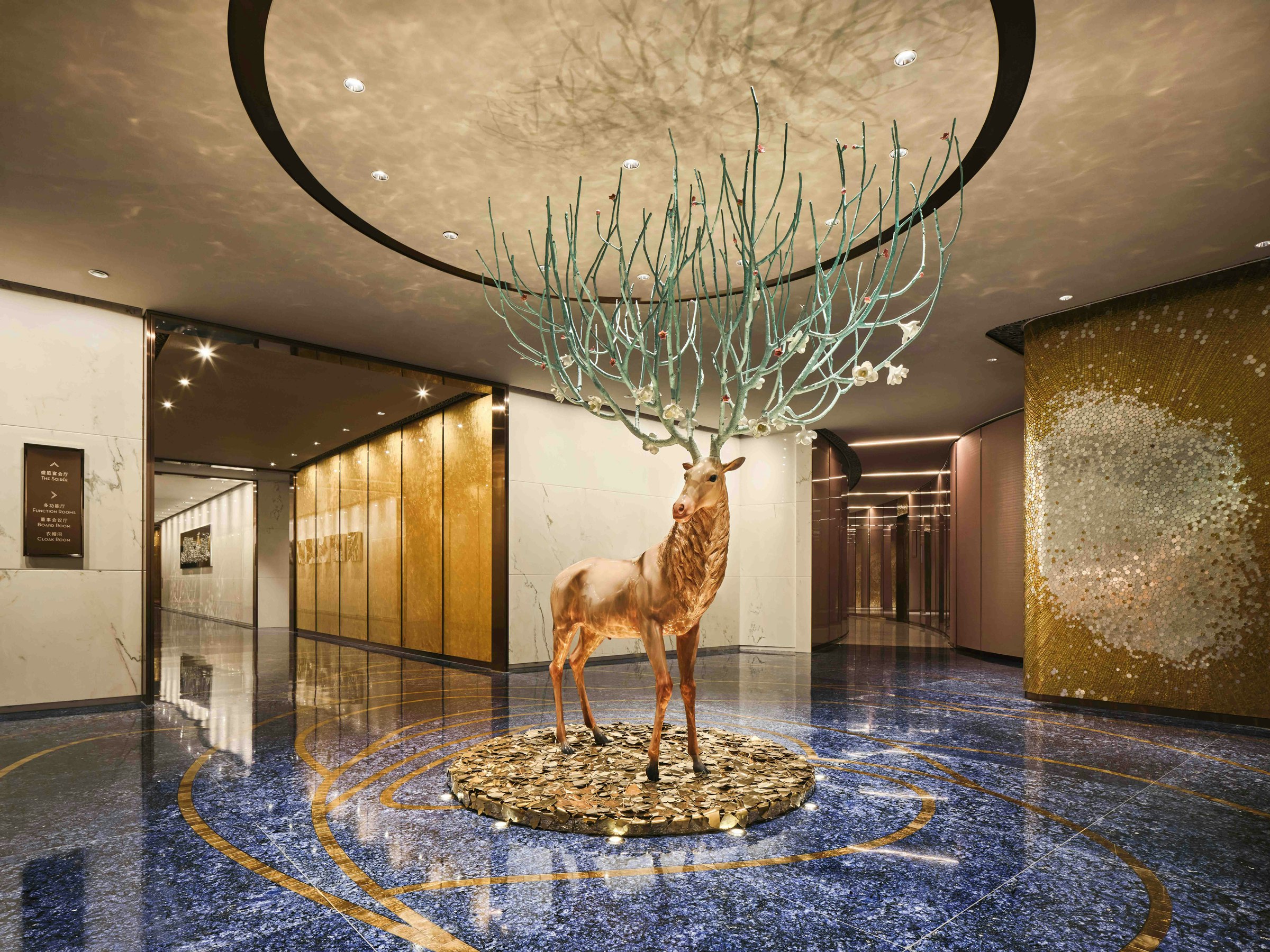 J Hotel Shanghai Tower 18/50