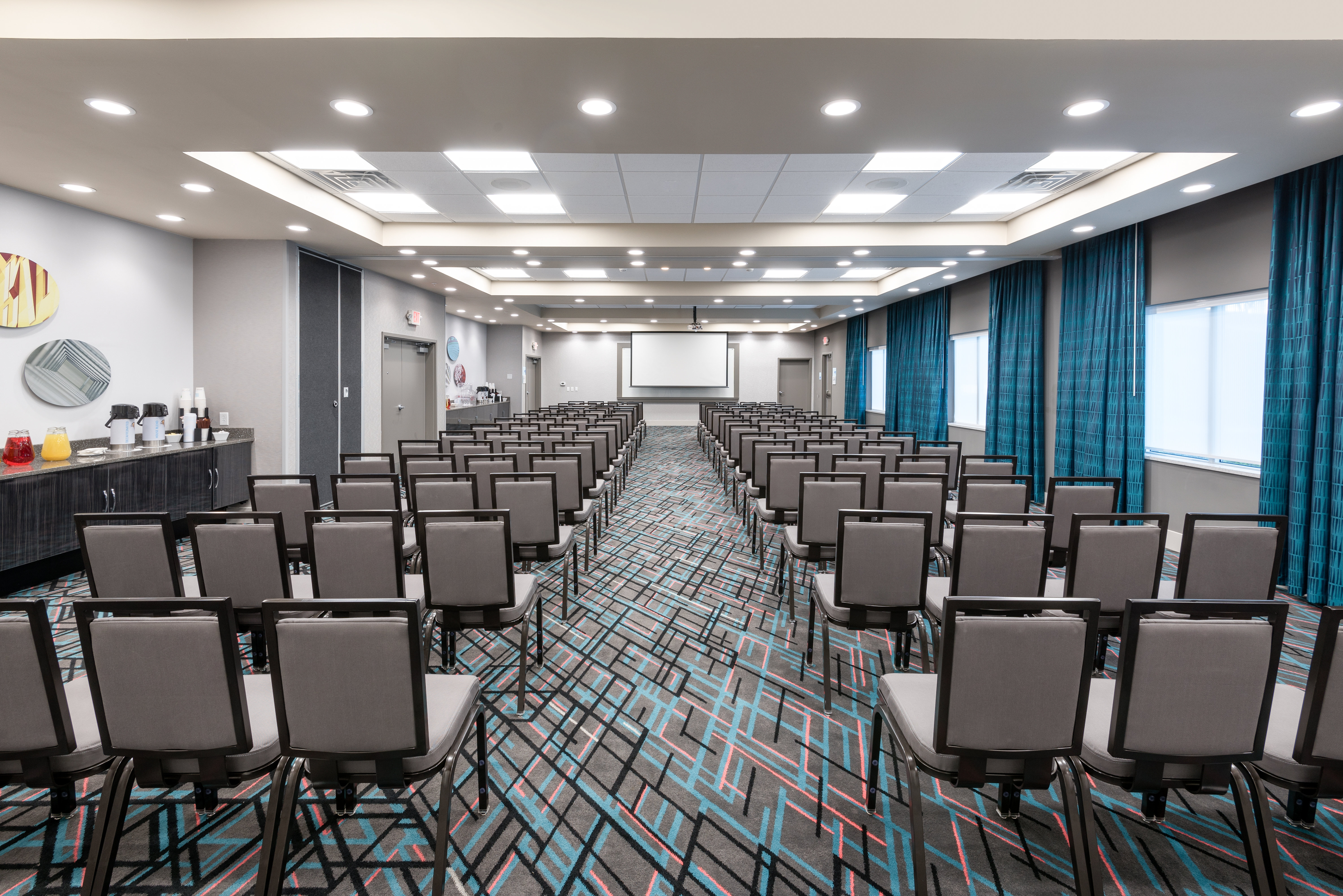 Holiday Inn Express And Suites Charlotte Airport 49/58