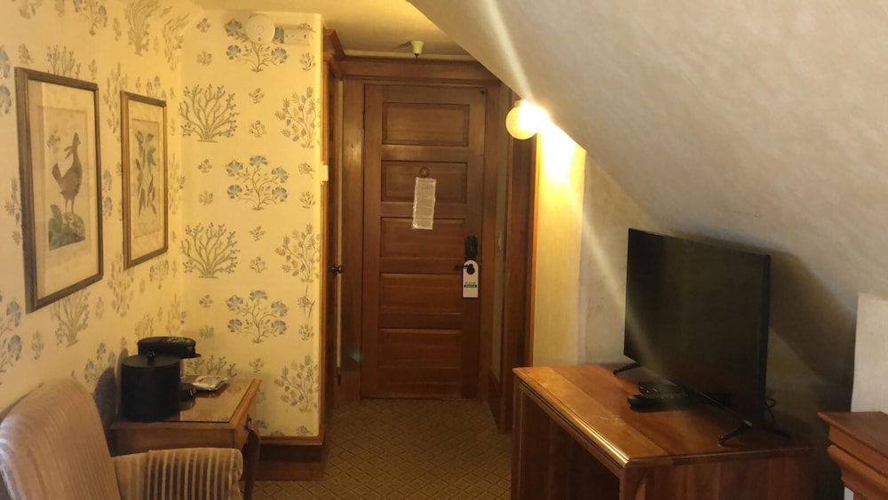 Pacific Grove Inn 60/79