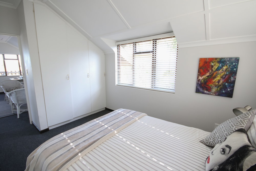 Moonriver Self-catering 7/29
