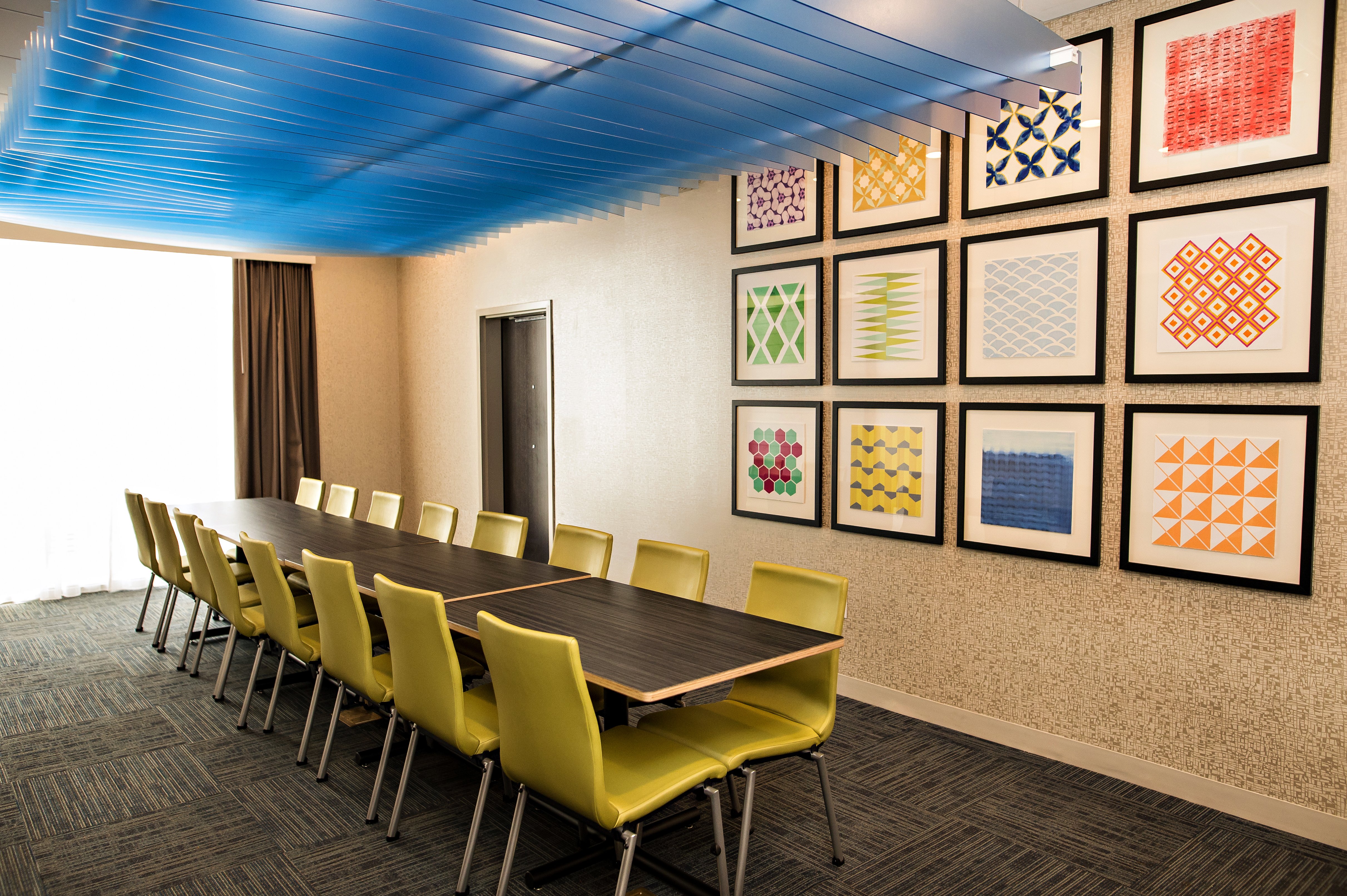 HOLIDAY INN EXPRESS & SUITES MARIETTA 30/35