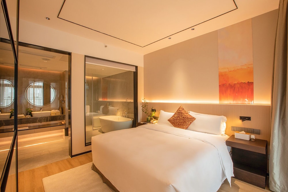 Lia Charlton Hotel Shenzhen 14/48