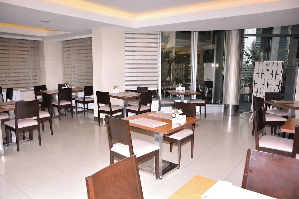 ASRIN BUSINESS HOTEL 55/73