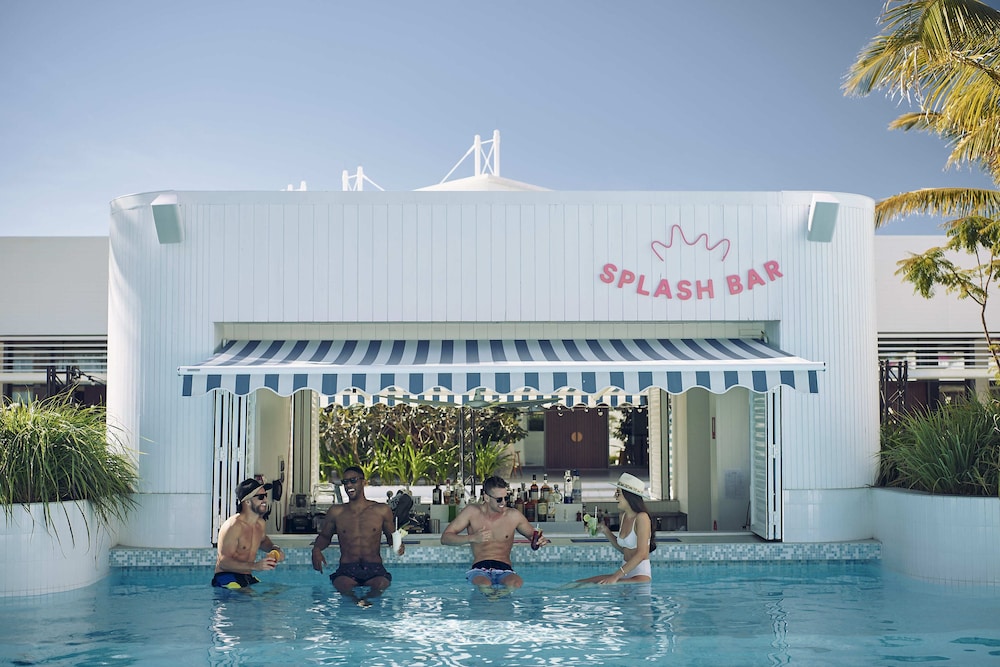 The Ville Resort - Casino 30/50