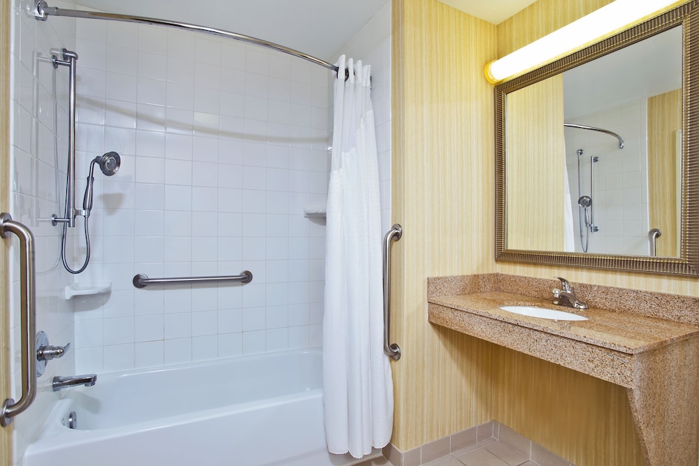 Holiday Inn Express Hotel & Suites Anderson 21/78