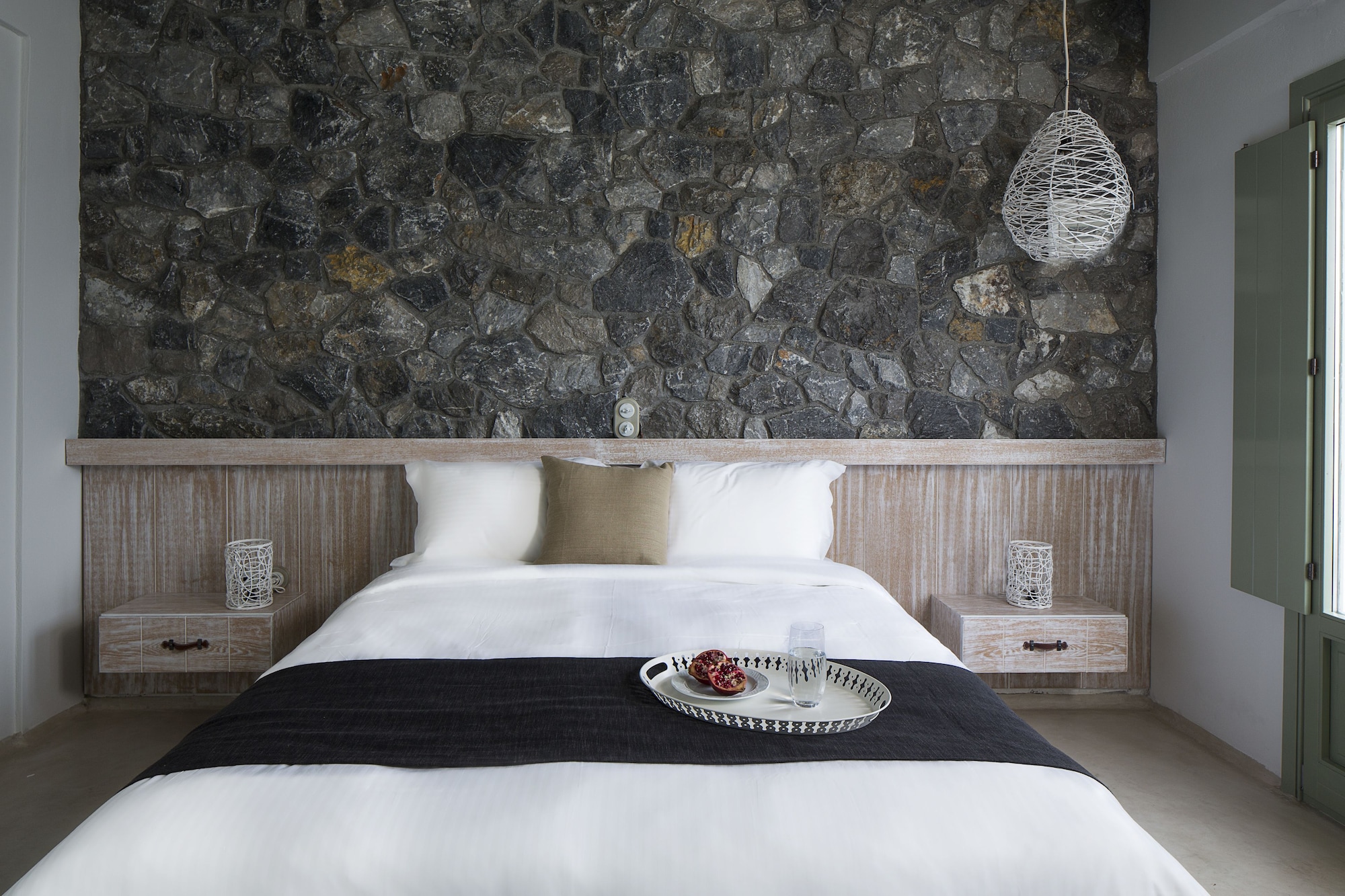 Verde, Villa, King Bed, Outdoor Jetted Tub, Sofa