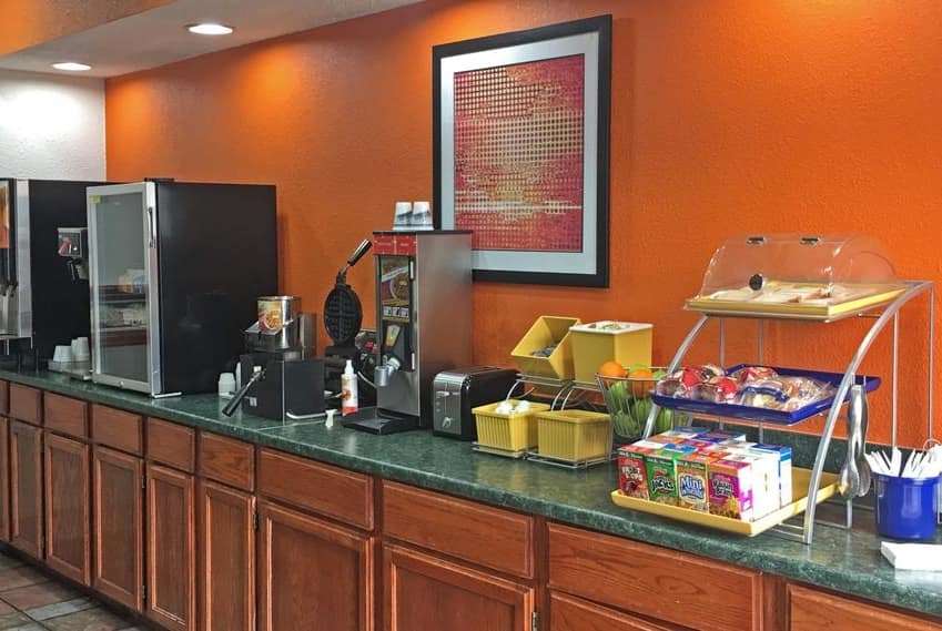 Baymont by Wyndham O Fallon St. Louis Area 18/36