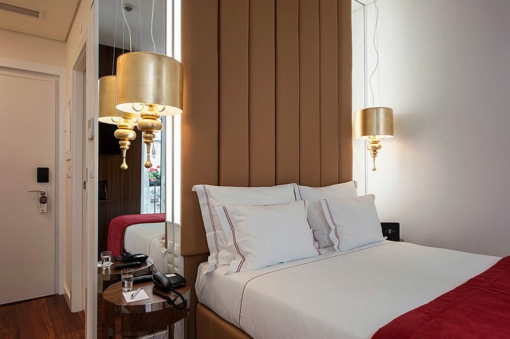 The 7 Hotel 42/71