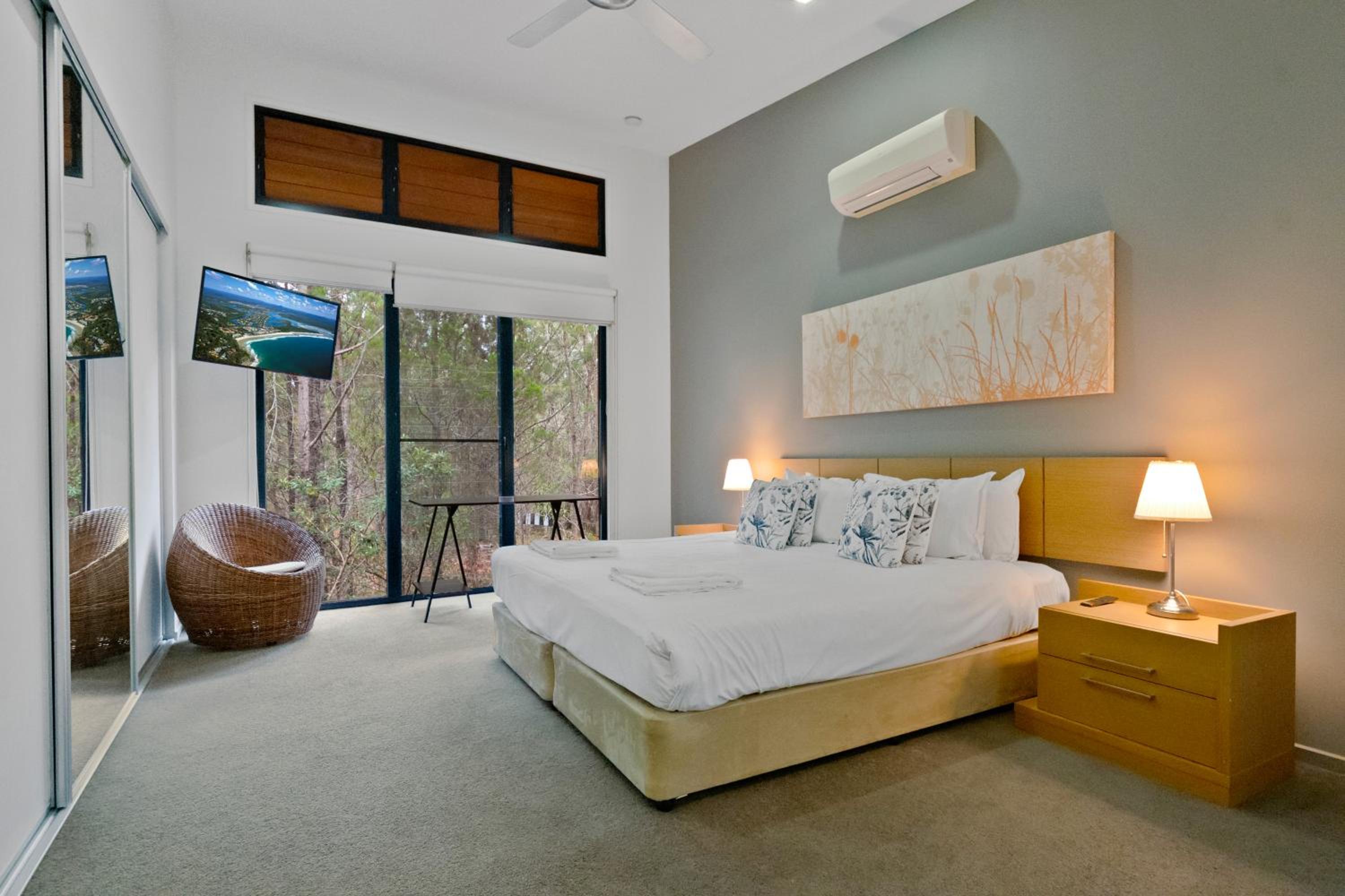 3 Bedrooms, Deluxe, House