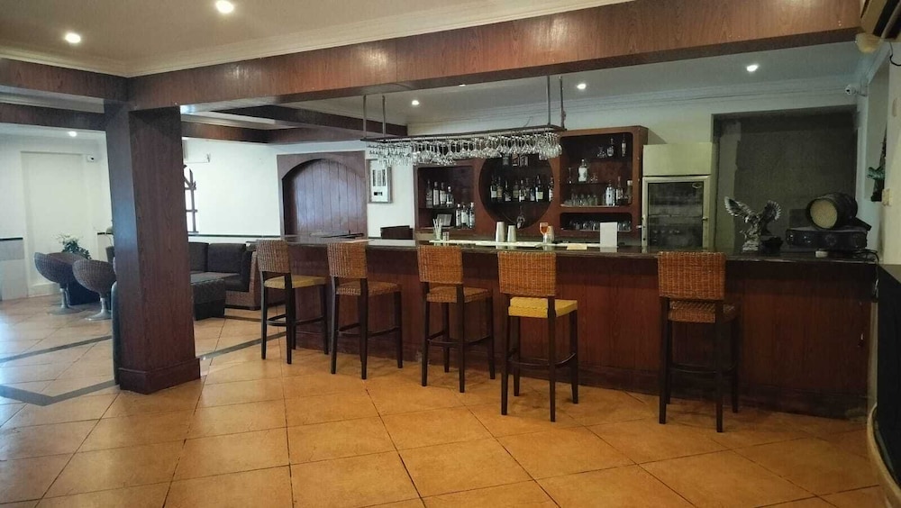 Sun City Hotel 40/52
