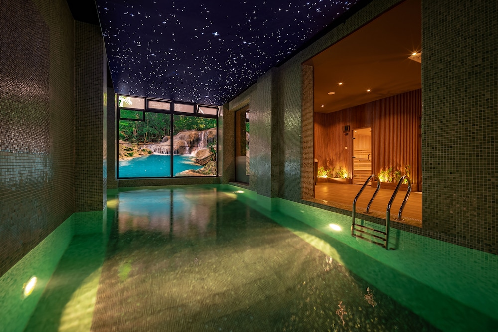 AD Hotel, Hydra 33/58