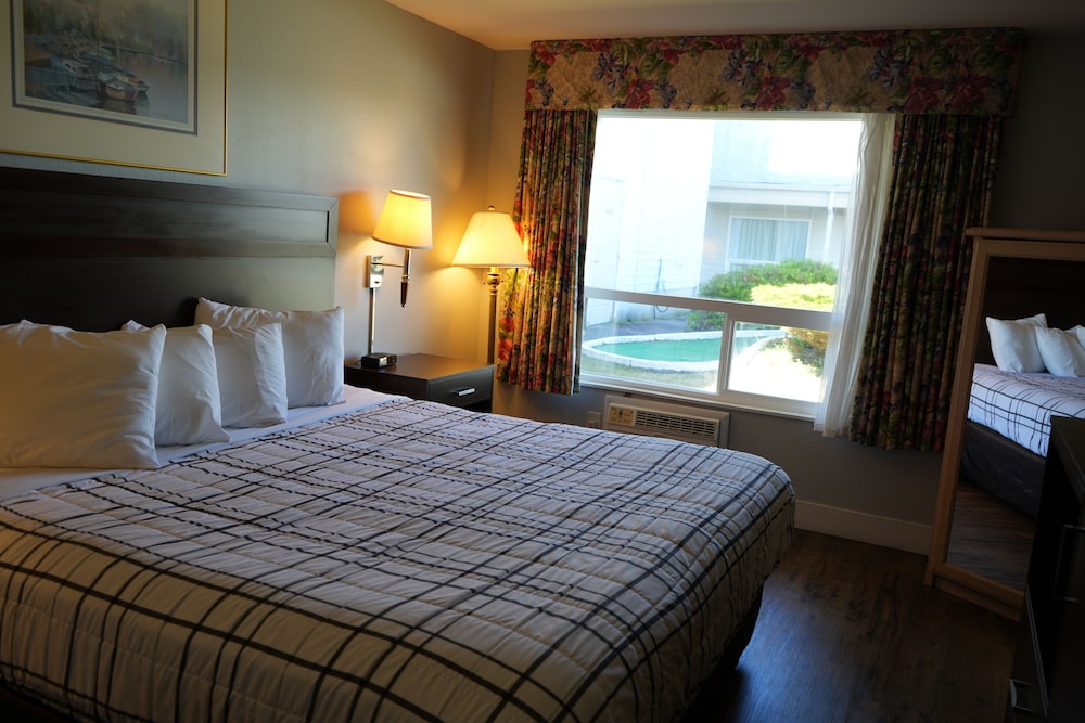 Coratel Inn and Suites By Jasper Ocean Shores 10/50