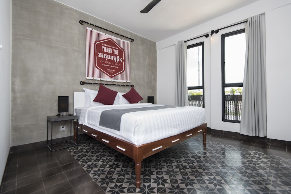 MODERATE, DOUBLE BED