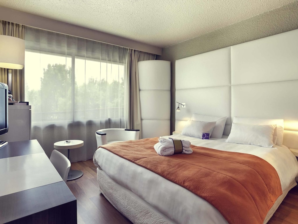Mercure Brive 12/49