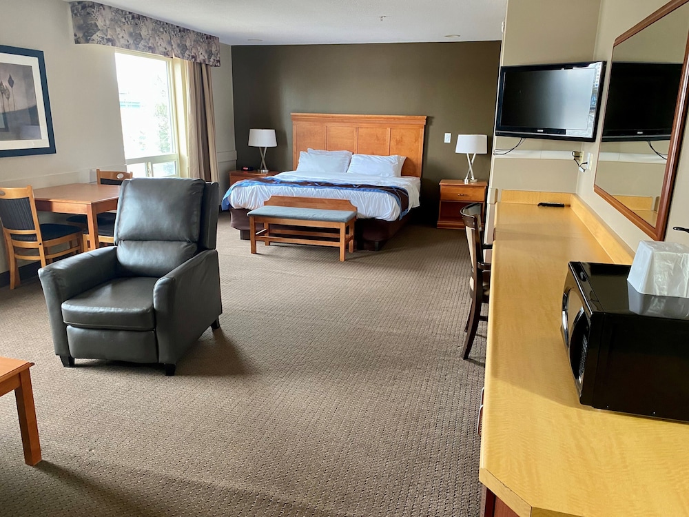 Super 8 by Wyndham Edmonton South 33/45
