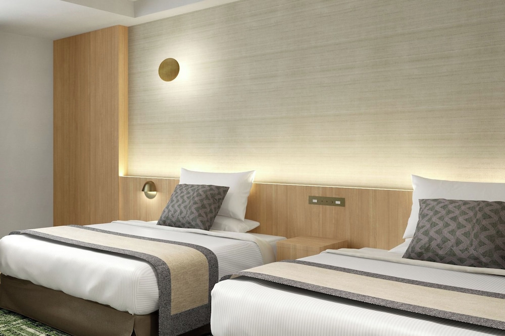 DELUXE, FAMILY, PRIVATE BATHROOM