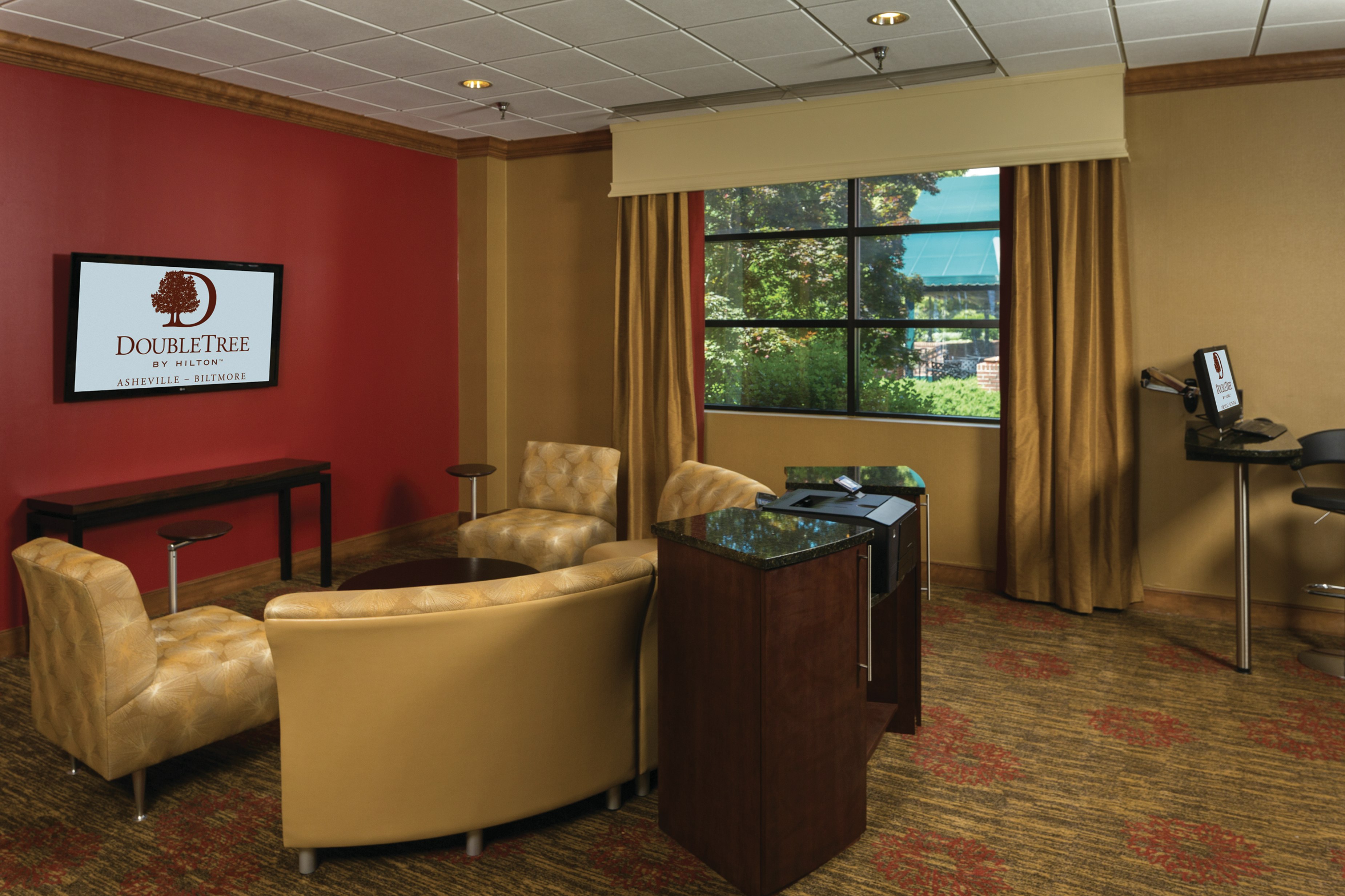DoubleTree by Hilton Hotel Asheville Biltmore 33/68