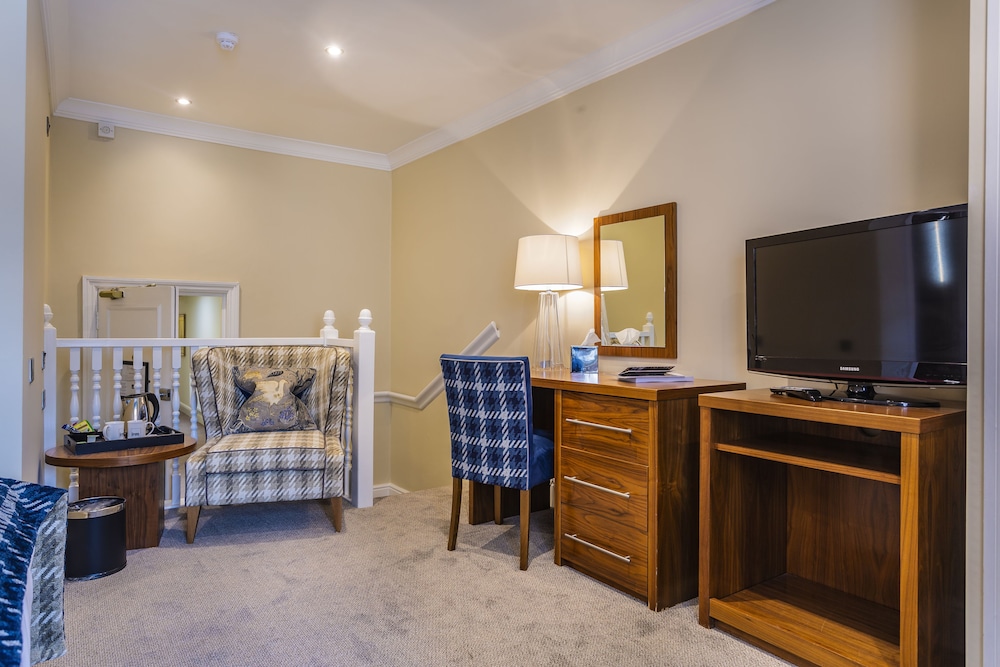 The Talbot Hotel 36/40