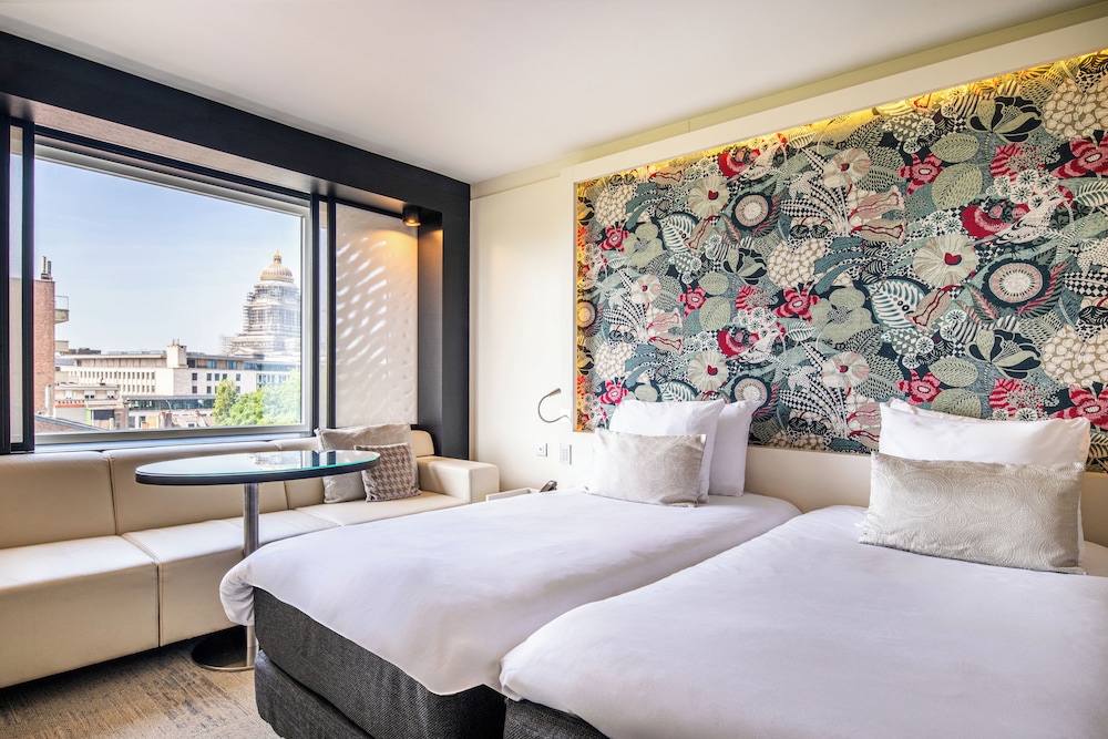 SUPERIOR, TWIN BEDS