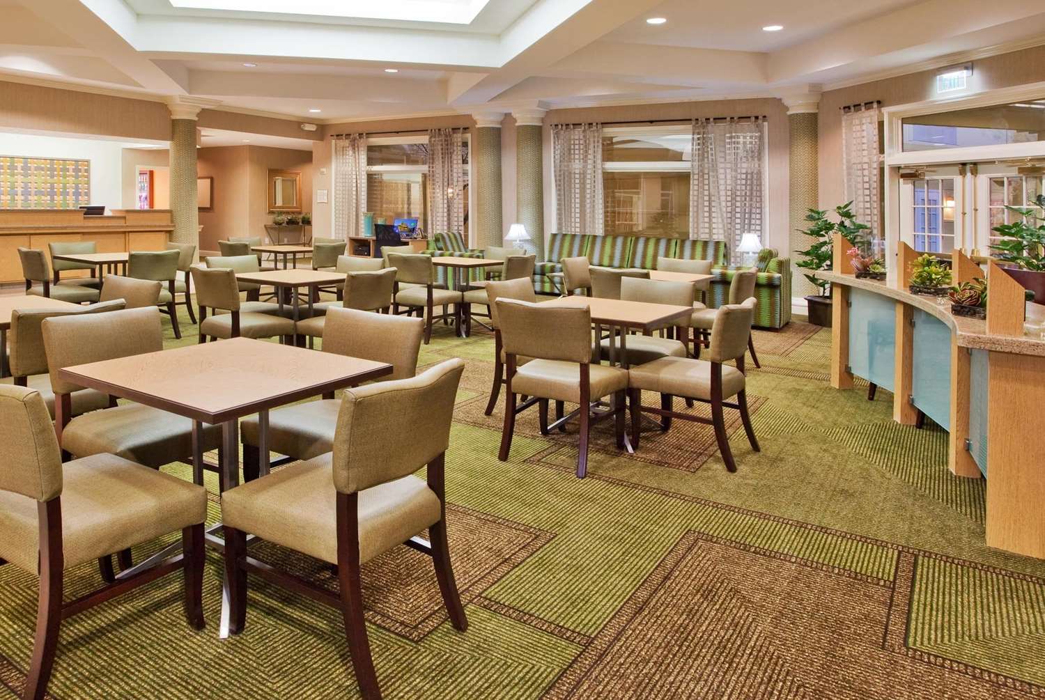 La Quinta Inn and Suites by Wyndham Greenville Haywood 46/68
