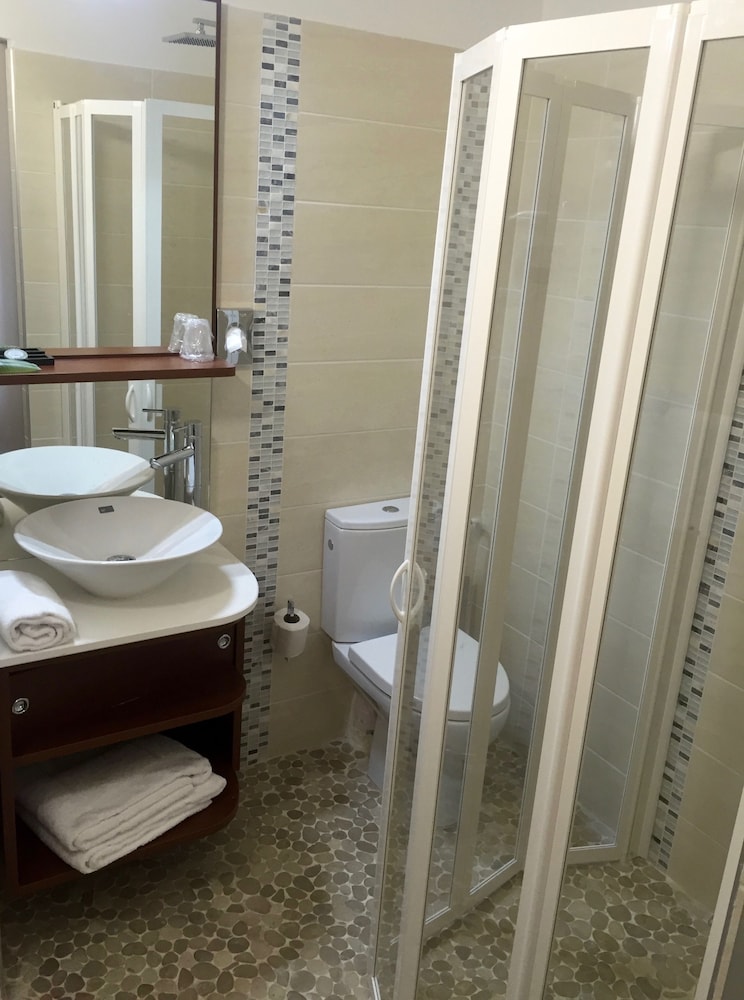 Massilia Hotel 46/50
