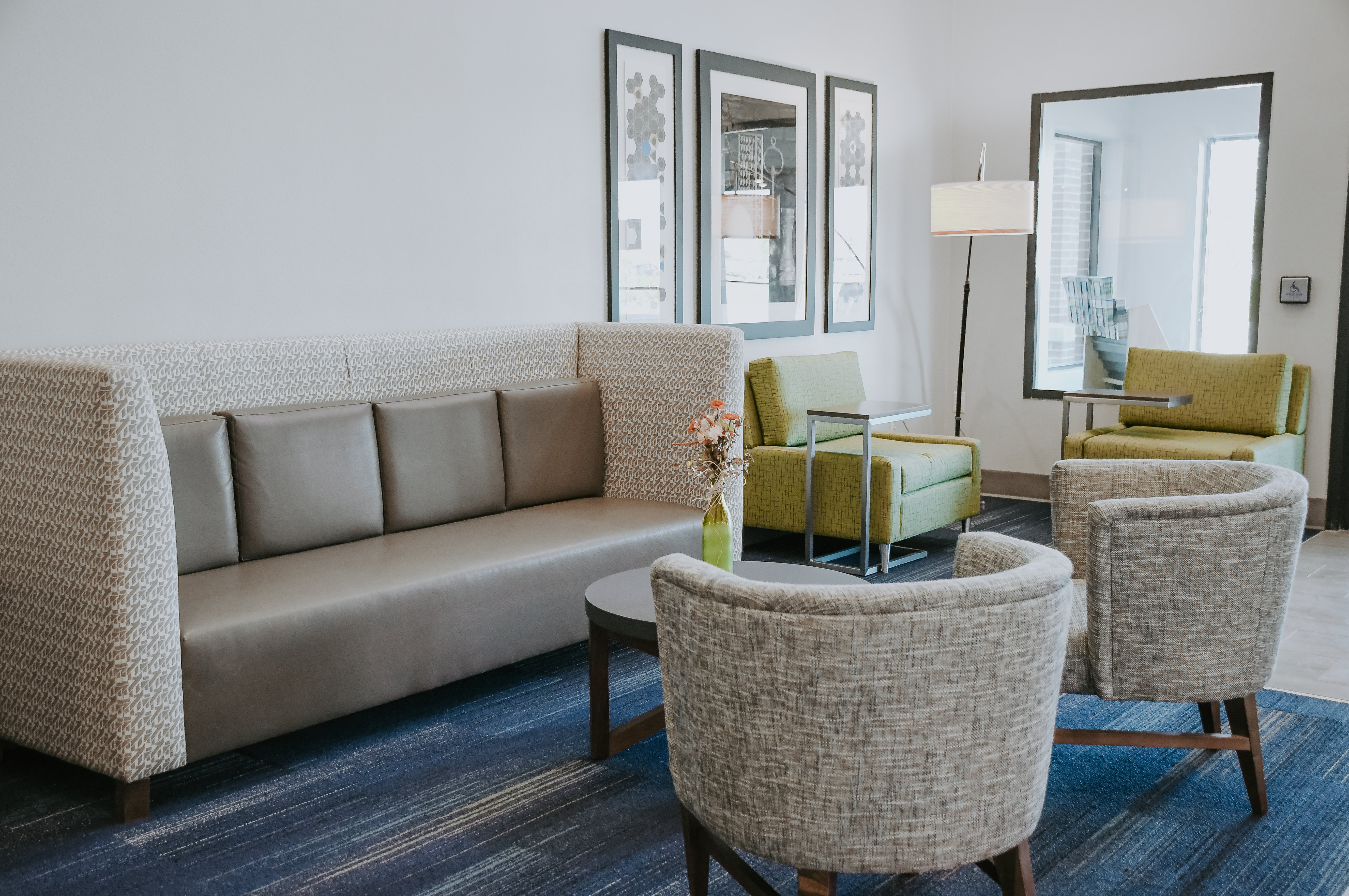 Holiday Inn Express and Suites Lincoln South 40/53