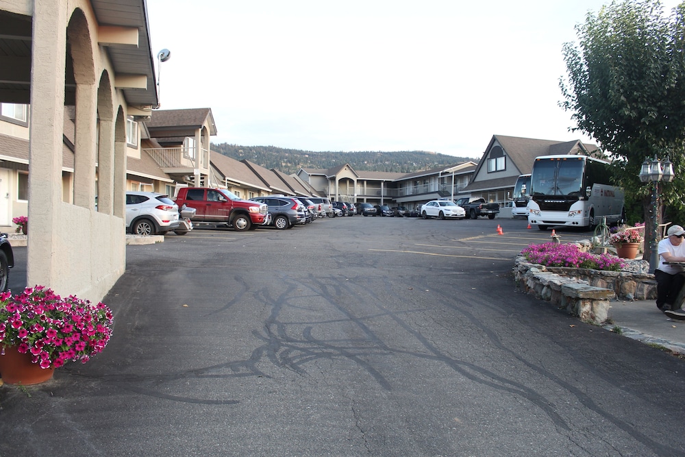 Best Budget Inn and Suites Kamloops 33/46