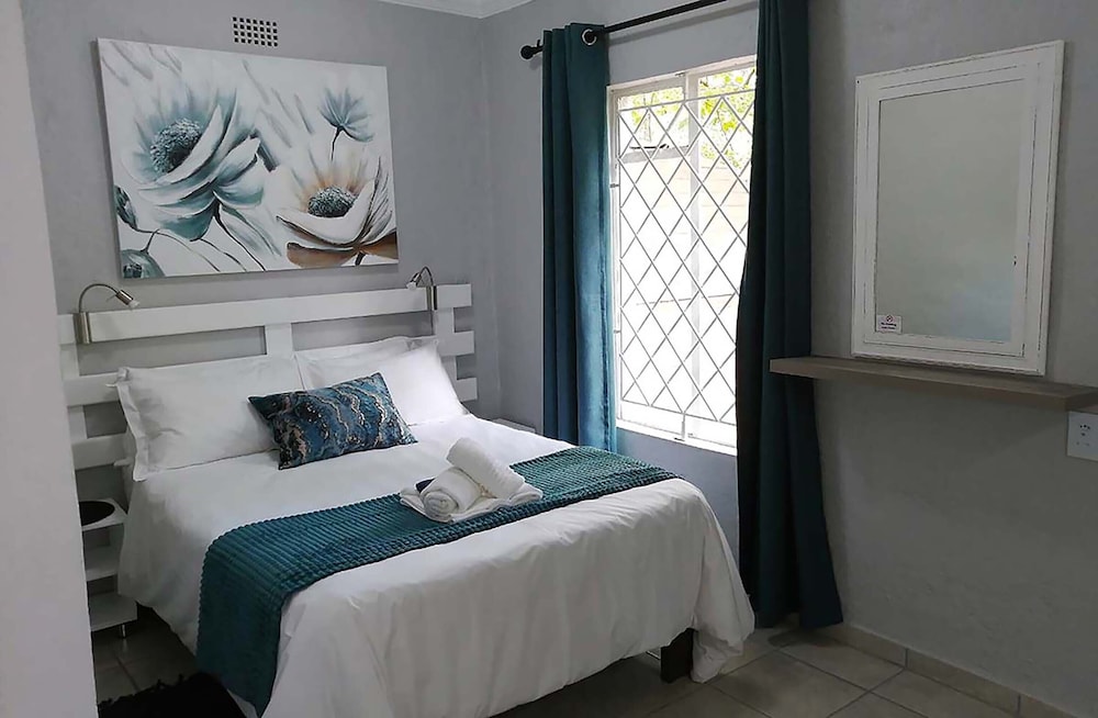 Executive, Studio, Double Bed, Garden View, 2 Bathrooms
